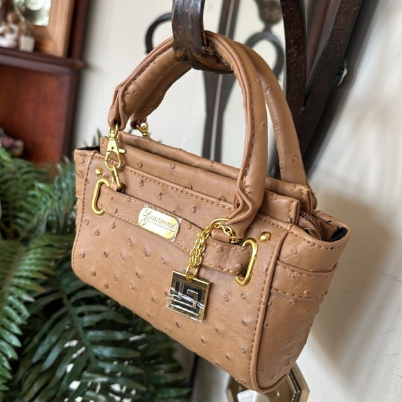 Lori Greiner Faux Ostrich Mini Bag Neutral Tan Zip Purse w/ Gold Tone Accents - Picture 7 of 15